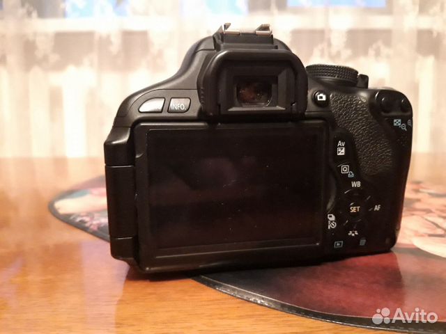 Canon 600D Зеркальный фотоаппарат Canon 600D Зеркальный фотоаппарат