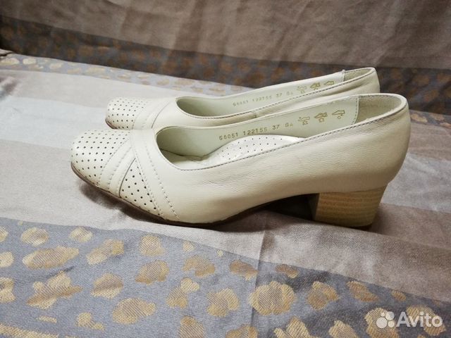 Туфли женские на устойчивом каблуке кожаные