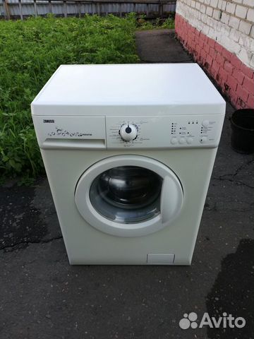 Стиральная машина Zanussi ZWS 6107 Стиральная машина Zanussi ZWS 6107