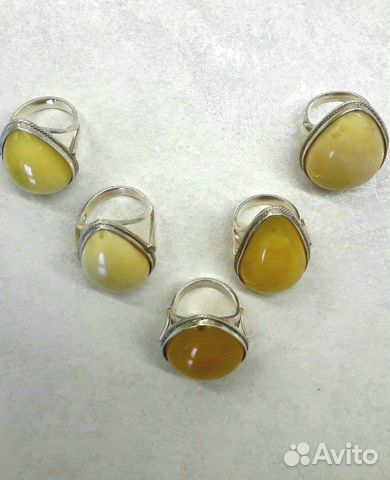 Серебряные кольца с янтарем Серебряные кольца с янтарем