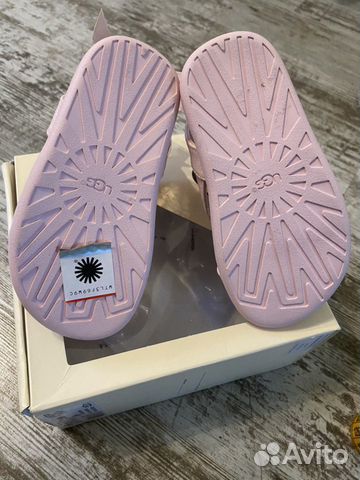 Новые босоножки Ugg 23,5 (15 см) оригинал Новые босоножки Ugg 23,5 (15 см) оригинал