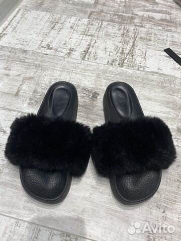 Шлёпанцы Charles&Keith