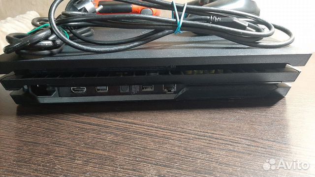 PS 4 PRO 1TB джойстик игры игры(15тысяч) PS 4 PRO 1TB джойстик игры игры(15тысяч)