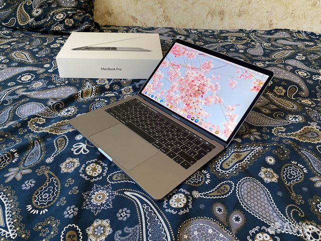 MacBook Pro 13 2019 128Gb 15 циклов Ростест MacBook Pro 13 2019 128Gb 15 циклов Ростест
