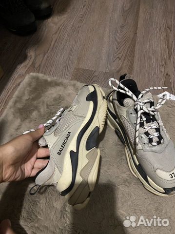 Кроссовки Balenciaga triple s Кроссовки Balenciaga triple s