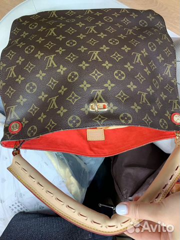 Сумка кожаная Louis Vuitton LV