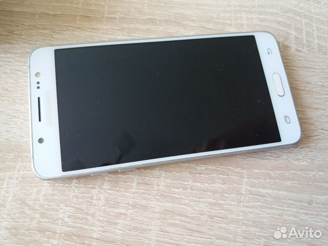 Телефон Samsung Galaxsy J5 (2016) Телефон Samsung Galaxsy J5 (2016)