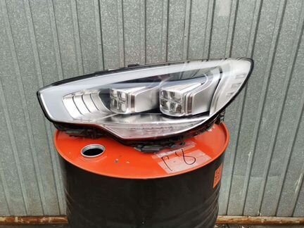 Фара передняя левая Kia Quoris 1