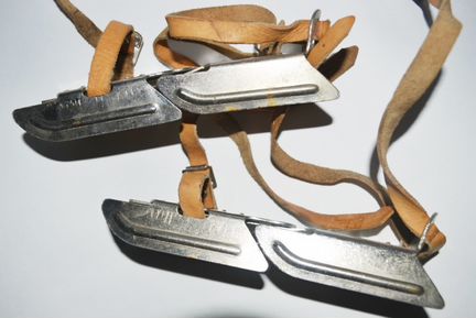 Коньки 2- полозные для малышей винтаж СССР