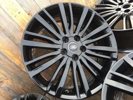 Диски оригинальные R20 на Range Rover Discovery 5