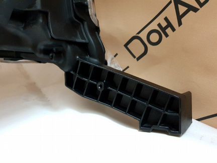 Фара левая Toyota Land Cruiser 200