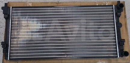Радиатор двигателя Polo sedan/Rapid Fabia 2010
