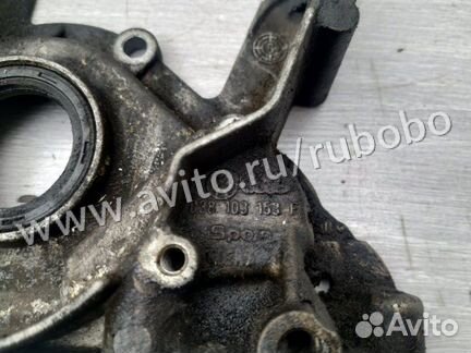 Крышка коленвала Vw Jetta 5 BSE 2008