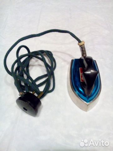 В музей. Утюжок дорожный. СССР. 1967 г. Новый