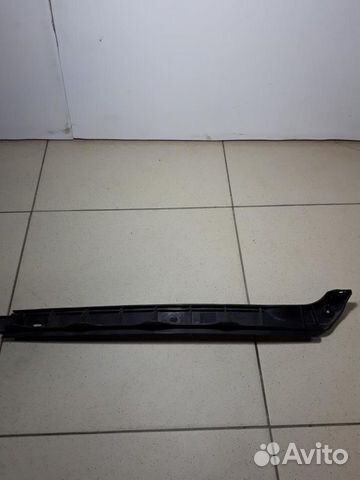 Направляющая заднего бампера правая Skoda Octavia