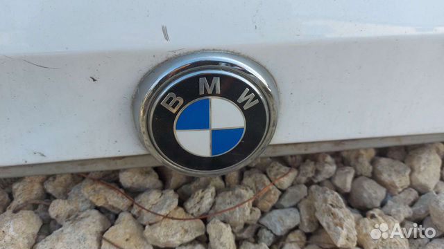Эмблема багажника на BMW E53