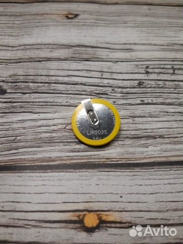 Аккумулятор в ключ BMW