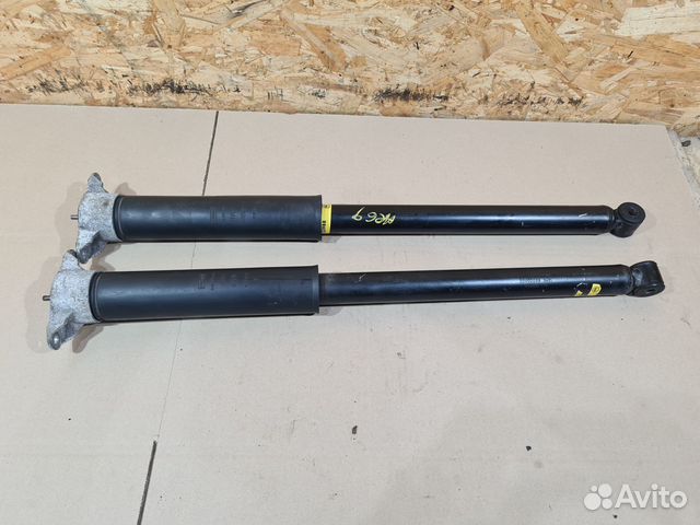 Задние стойки в сборе Ford Focus 3