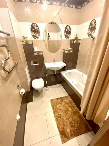 2-к. квартира, 76 м², 4/10 эт.