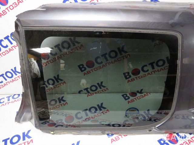 Стекло собачника Лево toyota noah ZRR70G, ZRR75W