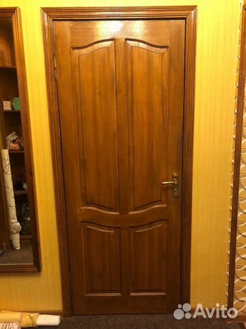 Продаётся комплект дверей для частного дома
