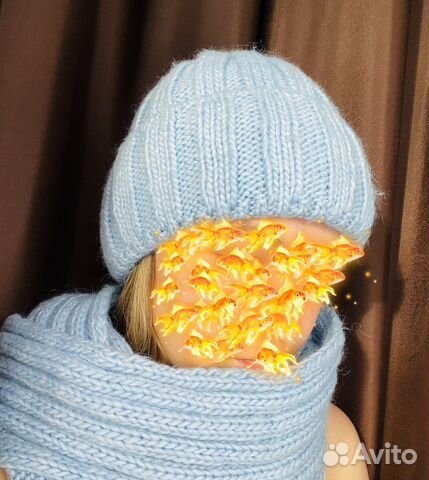 Женский вязаный комплект шапка и снуд