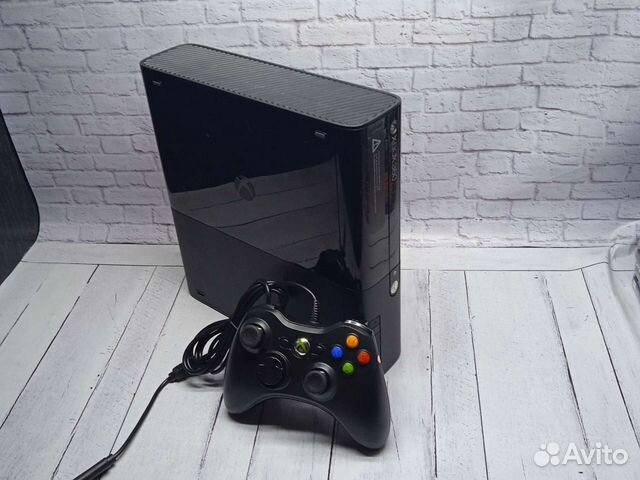 Xbox 360 E 160Gb много игр