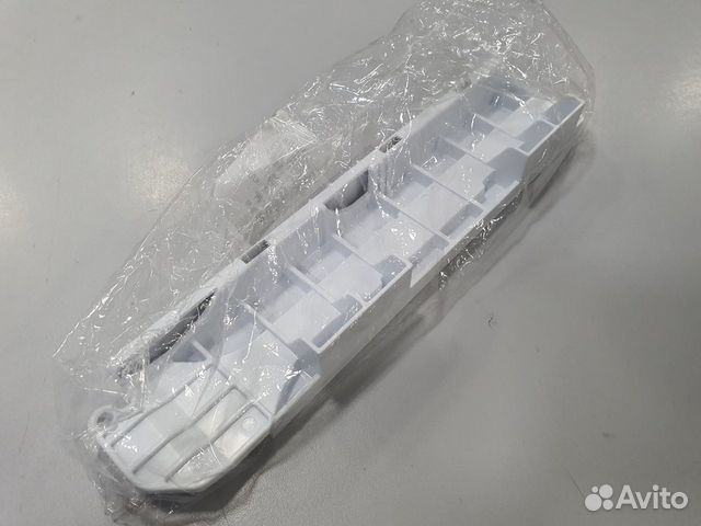 Направляющая ящика правая Холодильника Indesit