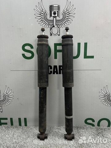 Стойка амортизатора задняя Toyota Auris 2013