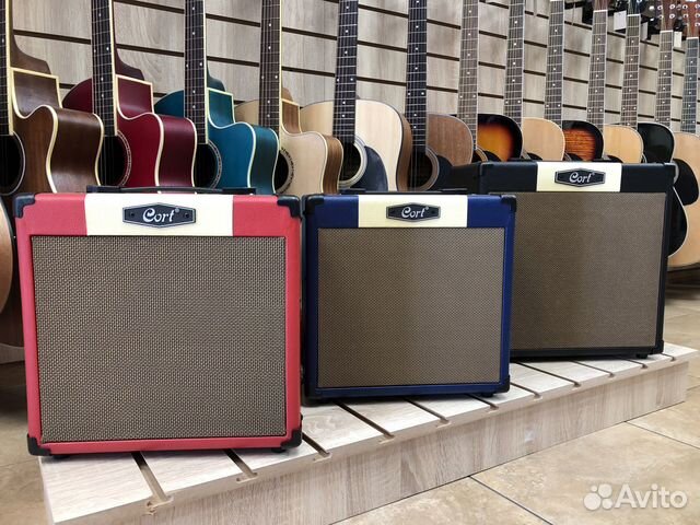 Комбоусилитель гитарный Cort CM15R 15Вт