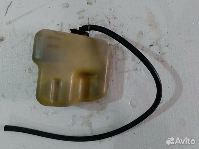 Бачек расширительный Toyota Camry V30 2az-fe