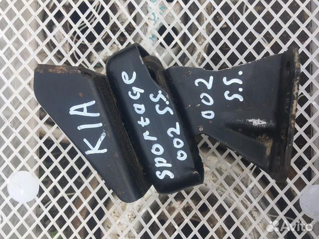 Кронштейн двигателя правый Киа Спортейдж