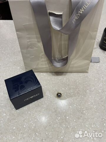 Сережка-пуссет frey will