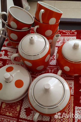 Посуда чайная, столовая, хрусталь