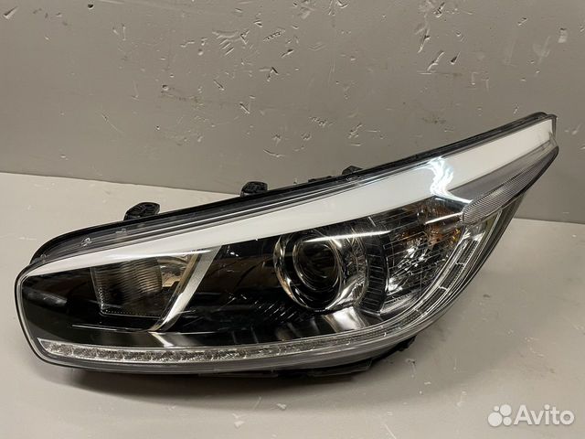 Фара Kia Ceed