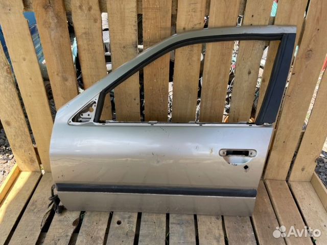 Дверь передняя левая Nissan Primera P10