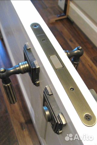 Установка межкомнатных и входных дверей