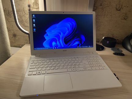 Acer v3-772