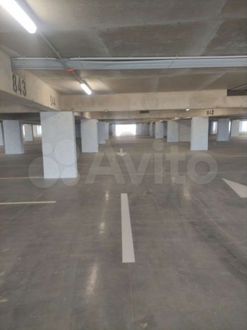 Машиноместо, 13 м²