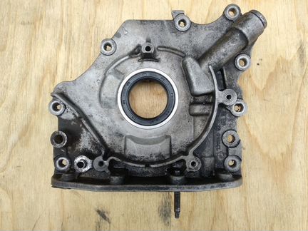 Масляный насос 1.6 HDI 9HZ Citroen C4 Picasso