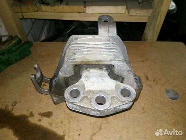 Подушка двигателя на Chevrolet Cruze. Z18XER МКПП