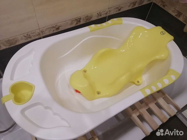 Ванночка для купания с горкой для новорожденных