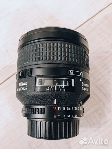 Объектив потртетный Nikkor 85mm 1.4d