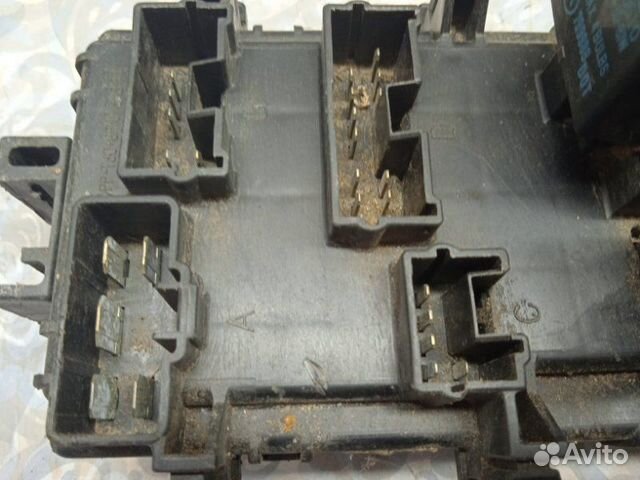 Блок реле Mitsubishi Galant 7 1996