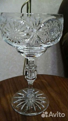 Новые хруст.креманки и ладьи - 8 штук. и Бокалы 6ш