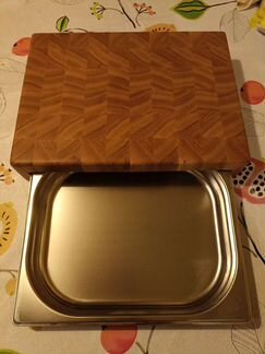 Торцевая разделочная доска с гастроемкостью