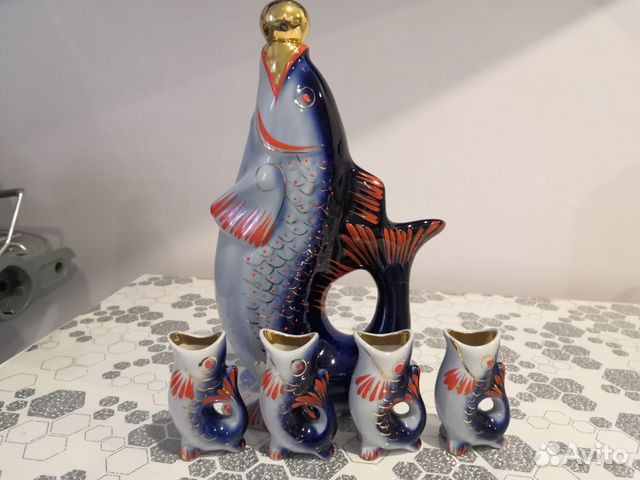 Сервиз «Семейство карпов» (Штоф и стопки 4 штуки)