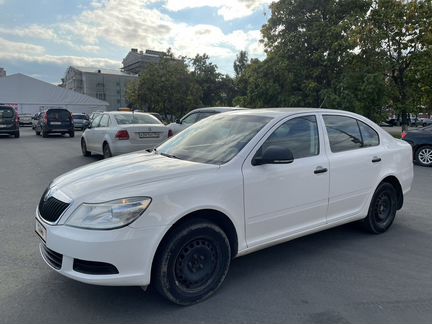 Skoda Octavia 1.6 МТ, 2012, 176 000 км