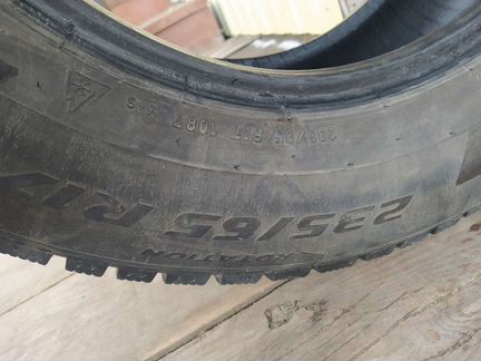 Pirelli 235/65 R17