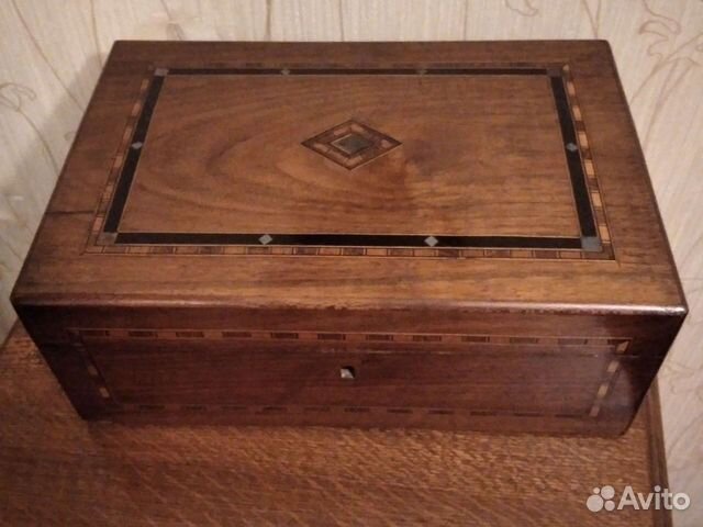 Шкатулка, ларец старинный. Дерево